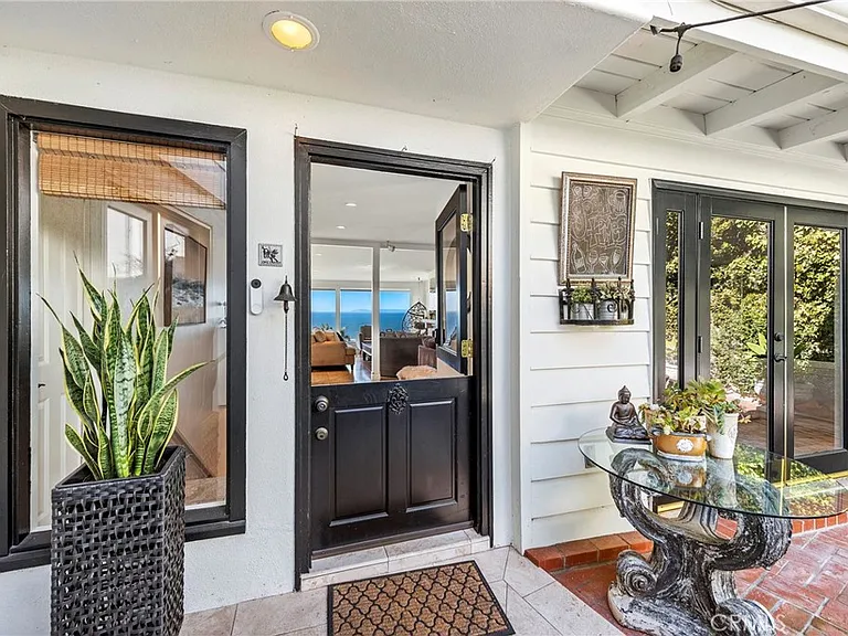 875 Coast View Dr — Photo 19
