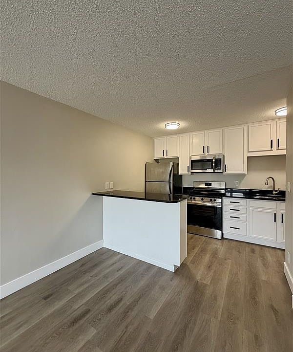 1st image of 1800 Lasalle Ave Unit 302