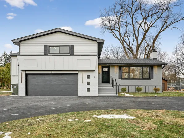 200 N Pine St, Prospect Heights, IL 60070