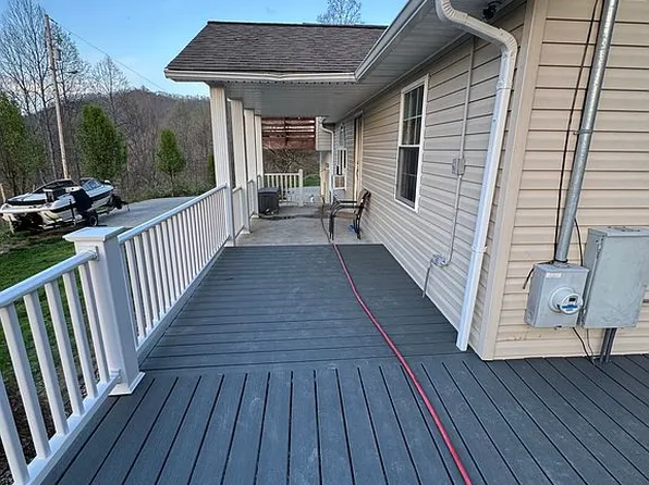 1124 Oakdale Rd, Hurley, VA 24620