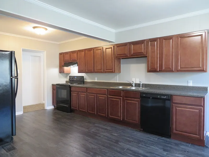 5 bed, 1660 sqft, $1,595 — Photo 3