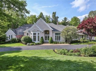 181 Heatherstone Ln, Rochester, NY 14618