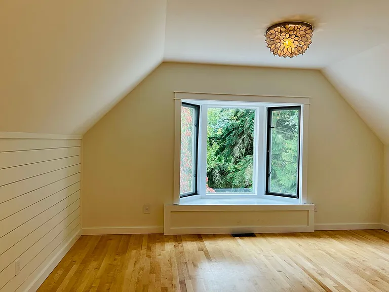 5062 New Sweden Ave NE — Photo 18