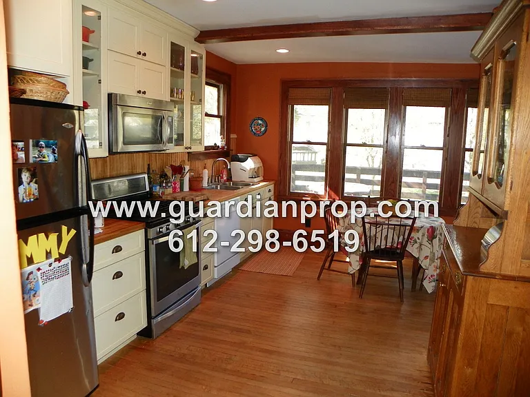 983 Edmund Ave — Photo 2