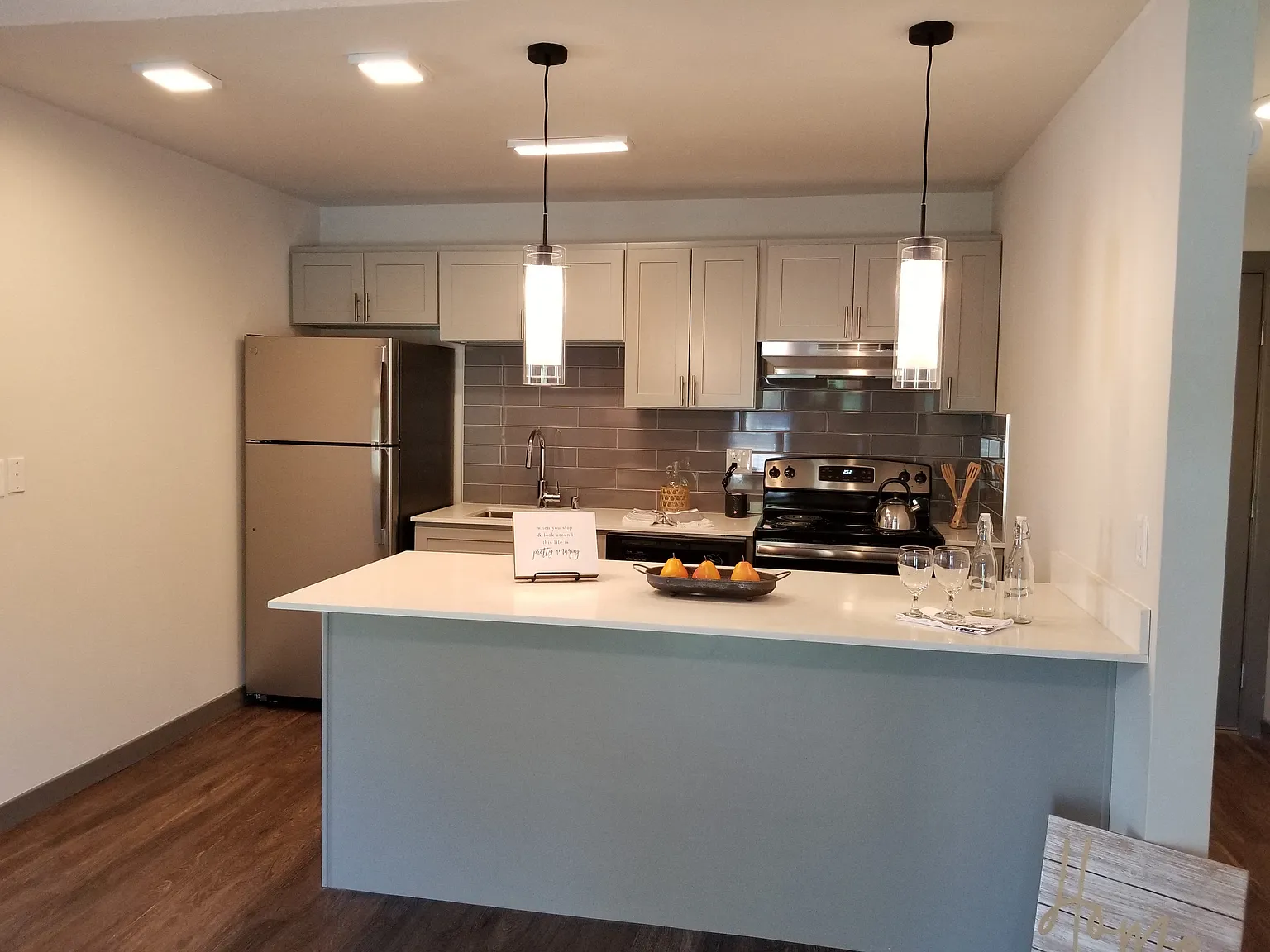 Windsor Park Apartments — Photo 2