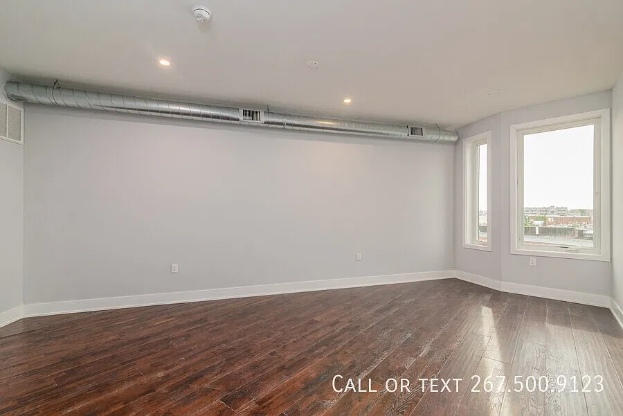Hottest Area in the City! Limited Availability. — Photo 4