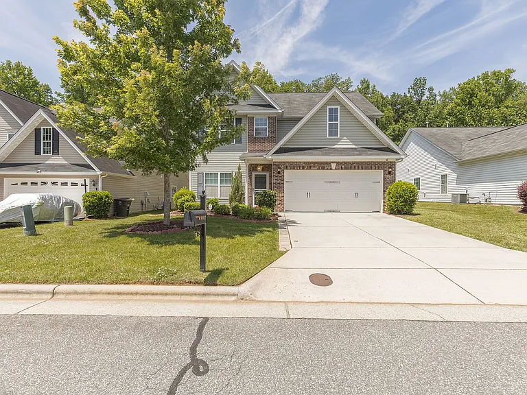 5907 Landerwood Dr — Photo 2