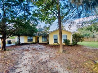 208 Woodlawn Dr, Saint Marys, GA 31558