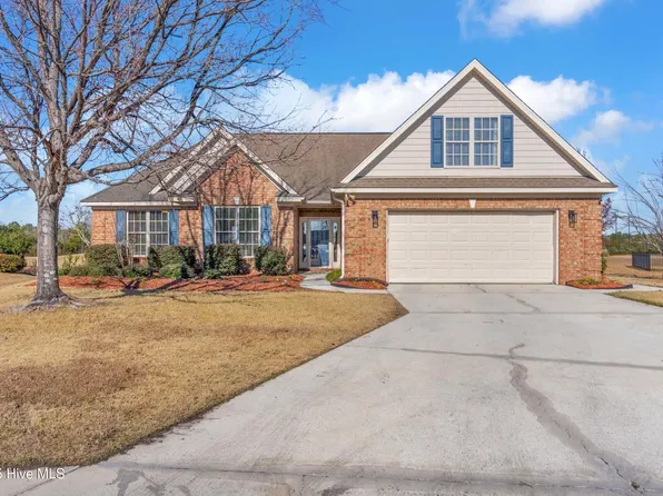 100 Scotlands Court, Hampstead, NC 28443