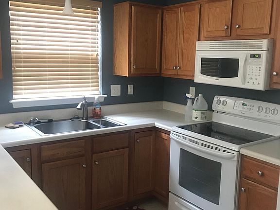 4th image of 2035 Mountain Gate Ln