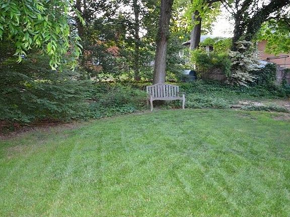 4th image of 6433 Noble Dr