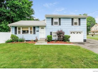 9 Sheridan Ave, Sloatsburg, NY 10974