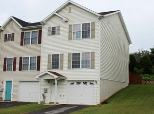 43 Cosmos Dr, Martinsburg, WV 25404