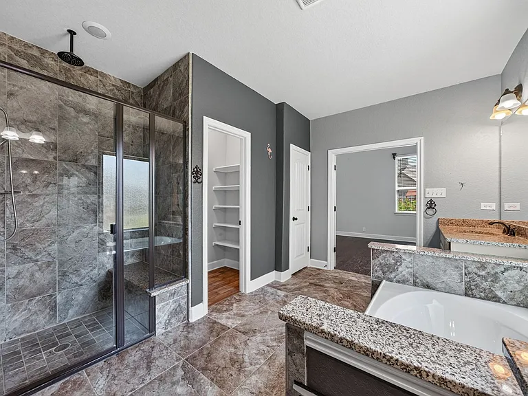 219 Woods Of Boerne Blvd — Photo 16