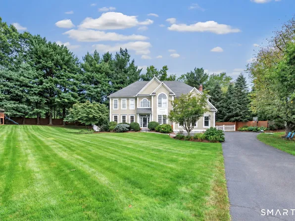 305 South Gate Lane, Fairfield, CT 06890