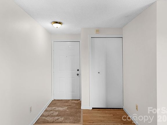 4th image of 7530 Pebblestone Dr