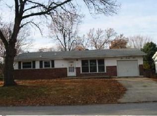 528 Holiday Ave, Hazelwood, MO 63042