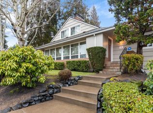 9095 SW Robert Gray Ln, Portland, OR 97225