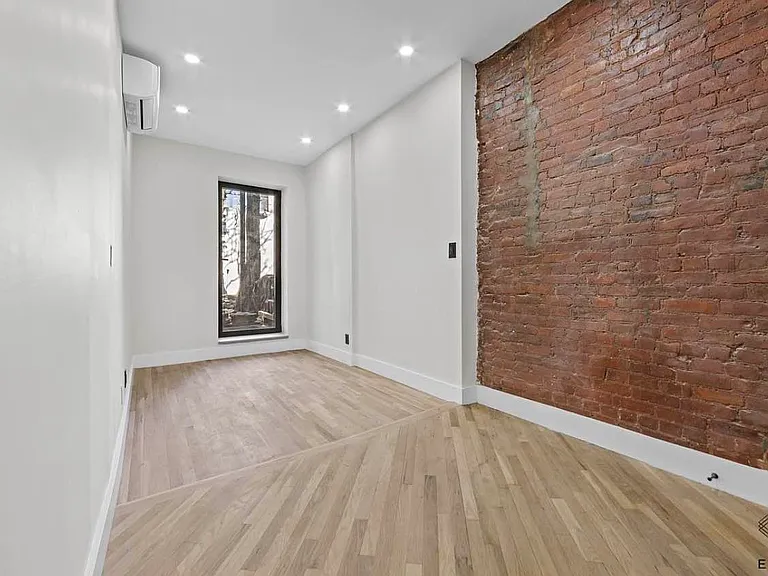 279 S 5th St #1A — Photo 11