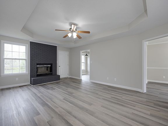 3rd image of 3412 Polly Dr