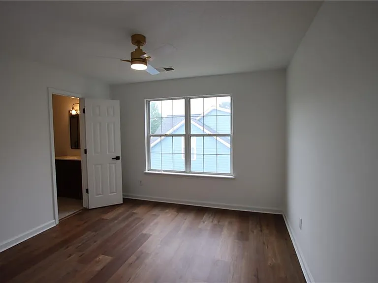 2256 Dresden Grn NW — Photo 27