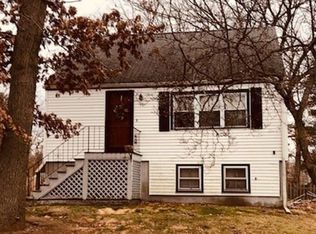39 Kalmia Rd, Holbrook, MA 02343