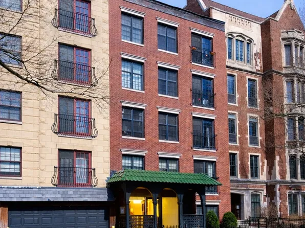 512 W Barry Ave APT 205, Chicago, IL 60657