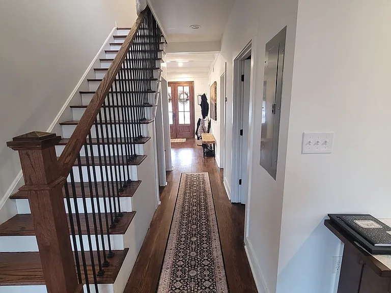 368 4th St NE — Photo 23