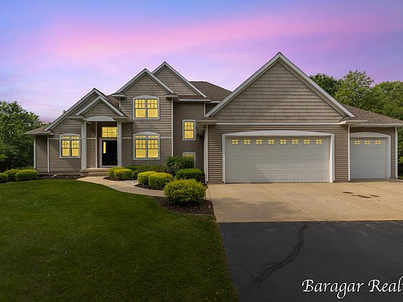 4th image of 9571 Douglas Fir Ct NE