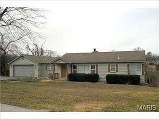 2701 Skyline Dr photo 1