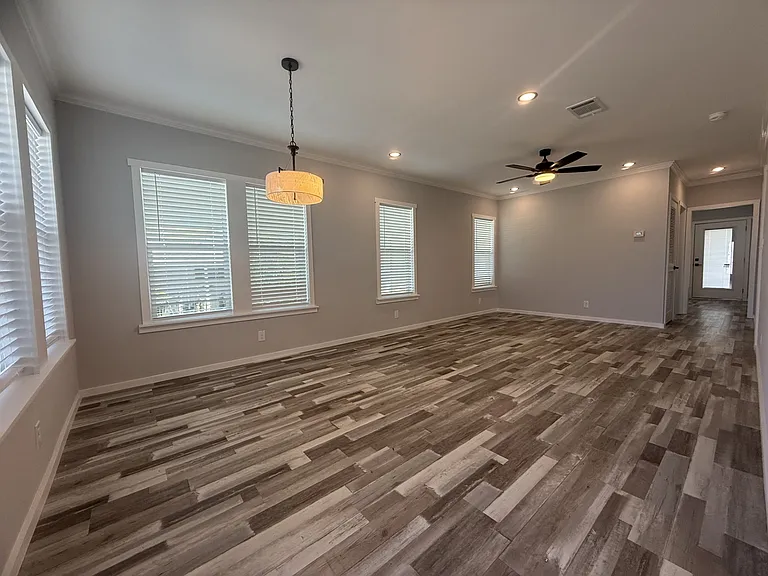 5715 Camelford Dr #528 — Photo 8