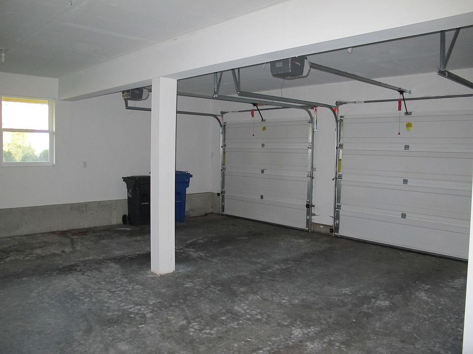 2nd image of 1953 SW Harbor View Ln