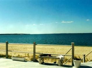 53 Cold Spring Point Rd, Southampton, NY 11968