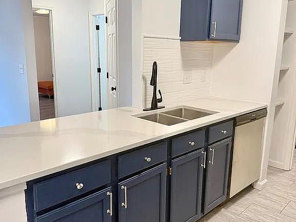 4th image of 510 Carrington Ln APT 107