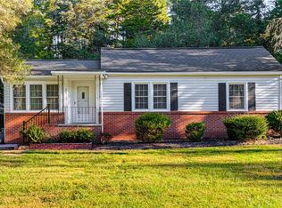 211 Wayside Dr, Winston Salem, NC 27107