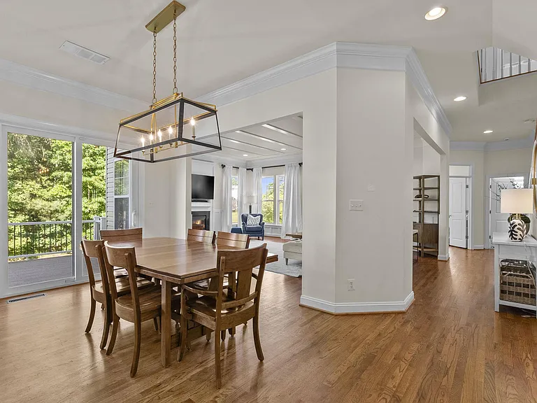 4039 Cray Dr — Photo 24