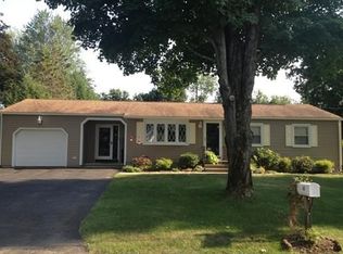 43 Meadow Brook Ln, Hampden, MA 01036