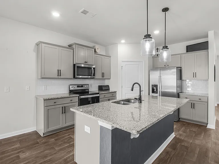 110 Cole St — Photo 15