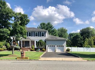 50 Longstreet Rd, Manalapan, NJ 07726