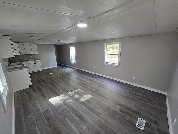 3rd image of 174 Saul Way