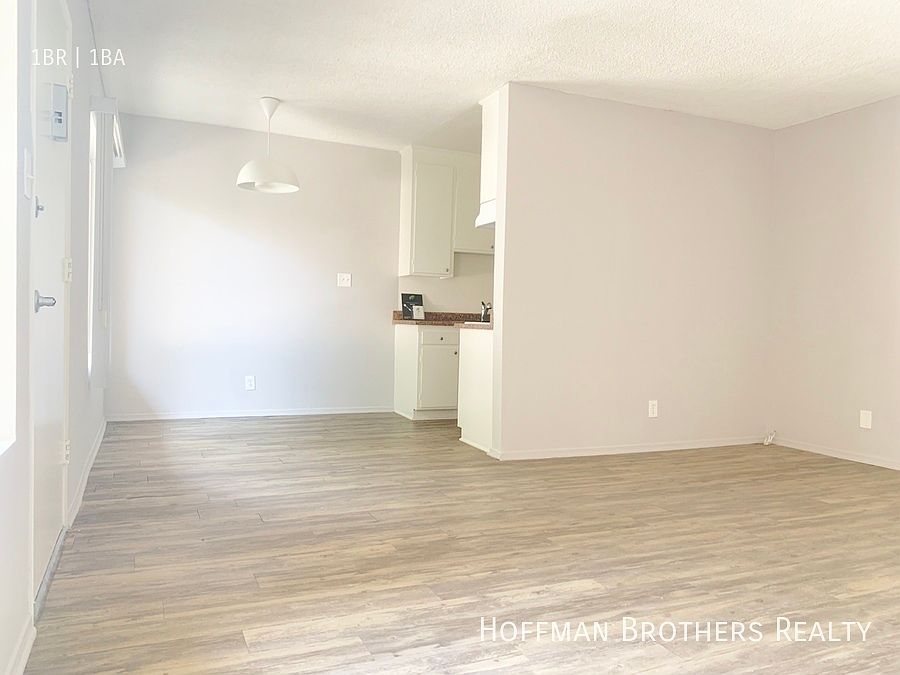 1st image of 1824 Colby Ave #15