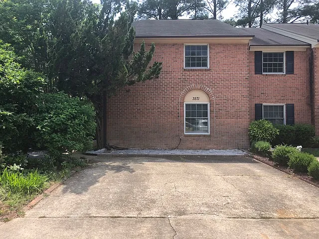 3571 Sir Wilfred Pl — Photo 2