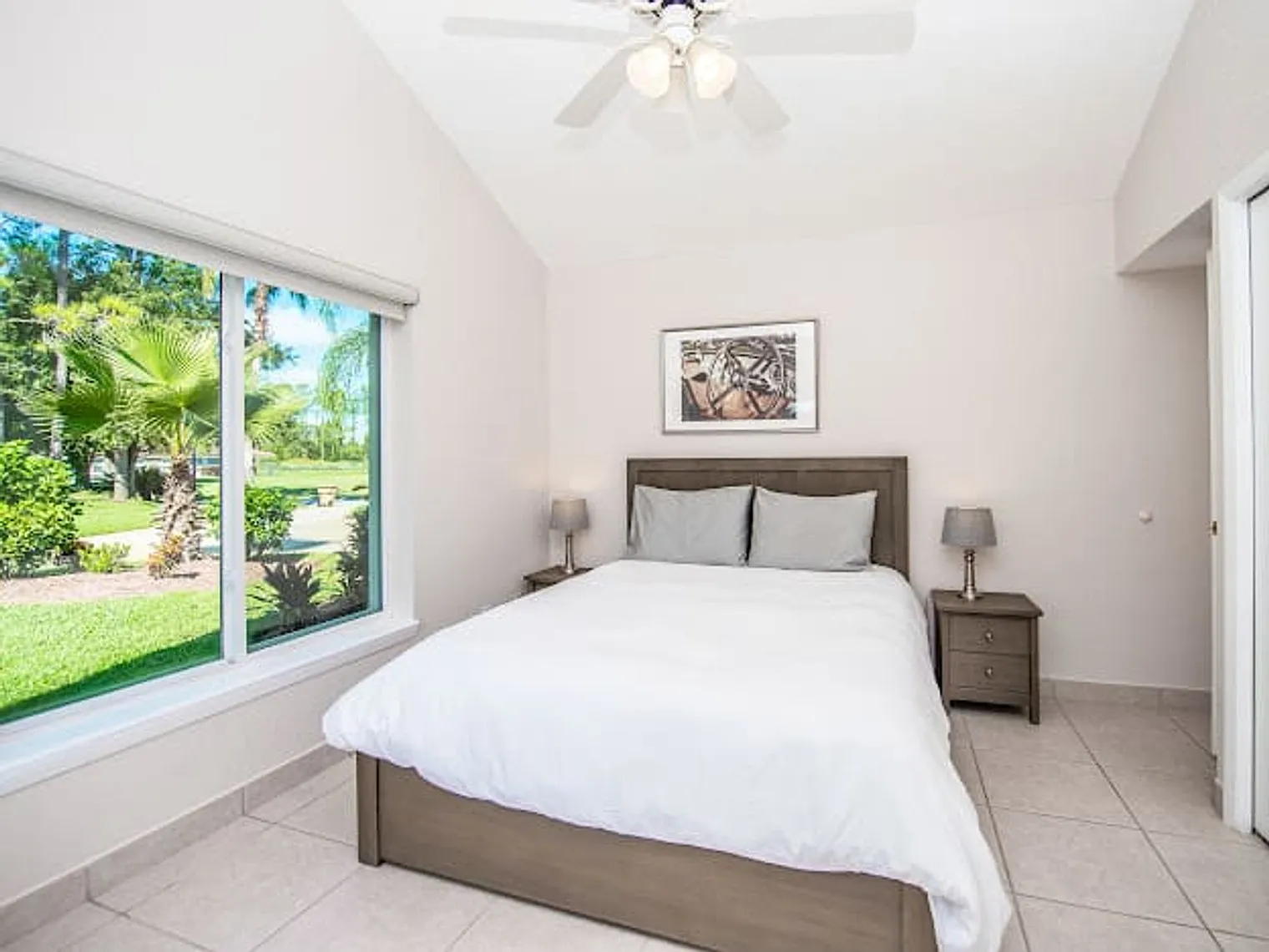3 bed, 3.0 bath, 1926 sqft, $9,300 — Photo 4