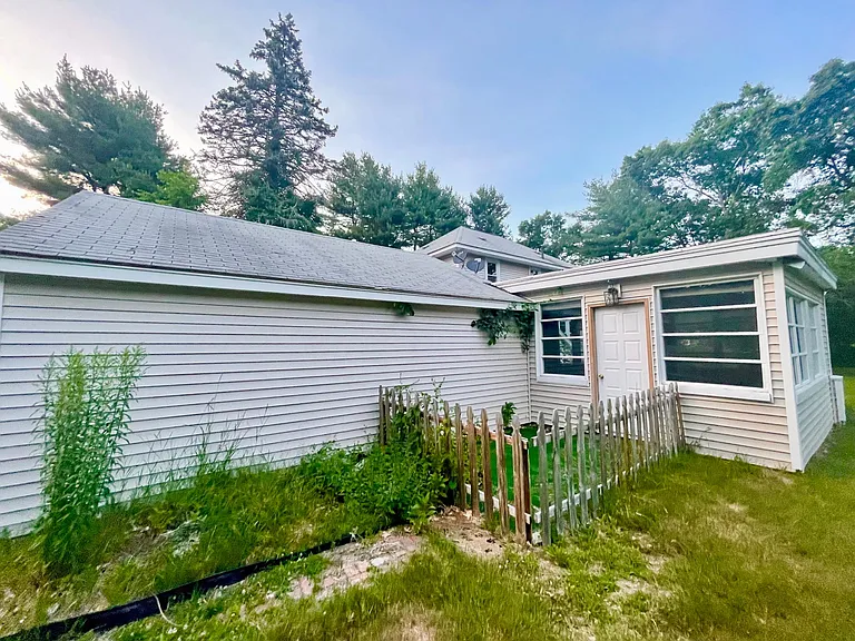 2 Bellevue Rd — Photo 28