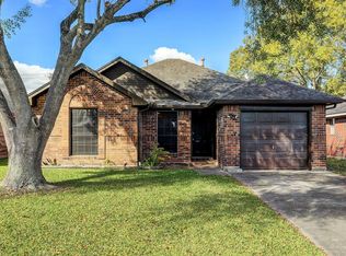 5511 Pecos St, Dickinson, TX 77539