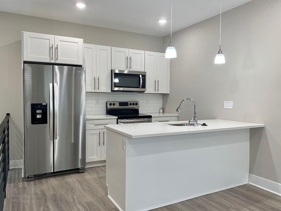 1st image of 2624 Annin St #1