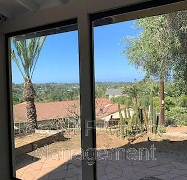 1285 Alta Vista Dr #2 — Photo 8