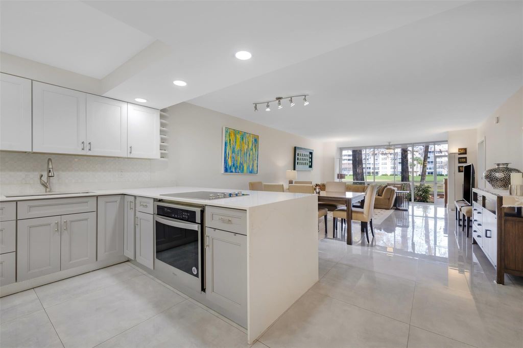 4011 N Cypress Dr APT 101, Pompano Beach