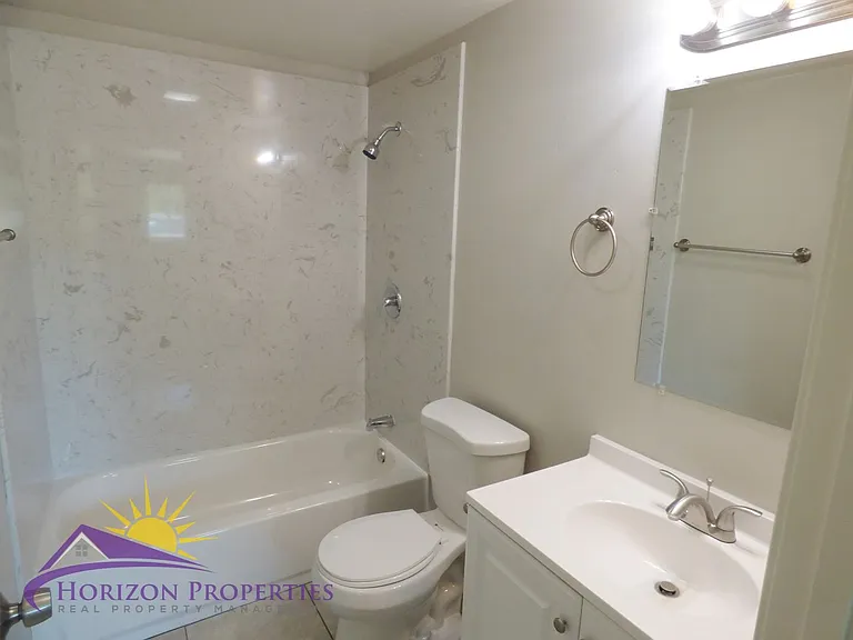 2200-5930 60th/T st — Photo 10