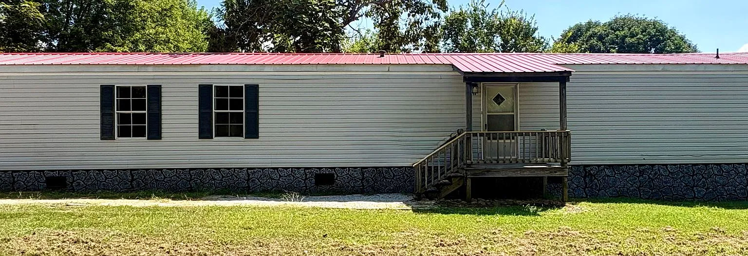 Charming Country Home Privacy, Peace & Plenty of Space — Photo 1
